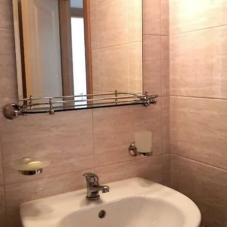 Апартамент Ривиера Гарден Apartman *