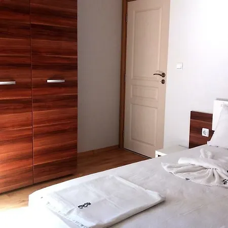 Апартамент Ривиера Гарден Apartamento Ravda
